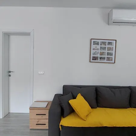 Iris Srebrno Jezero 아파트 Veliko Gradište